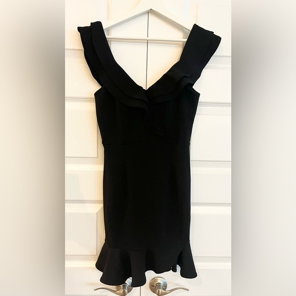 Hello Molly Dresses & Skirts - Hello Molly Black Summer Flutter Sleeve Ruffle Hem Dress Womens M